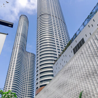 Lodha World Towers – Ultra-Luxury 3 & 4 BHK Residences in Mumbai Mile